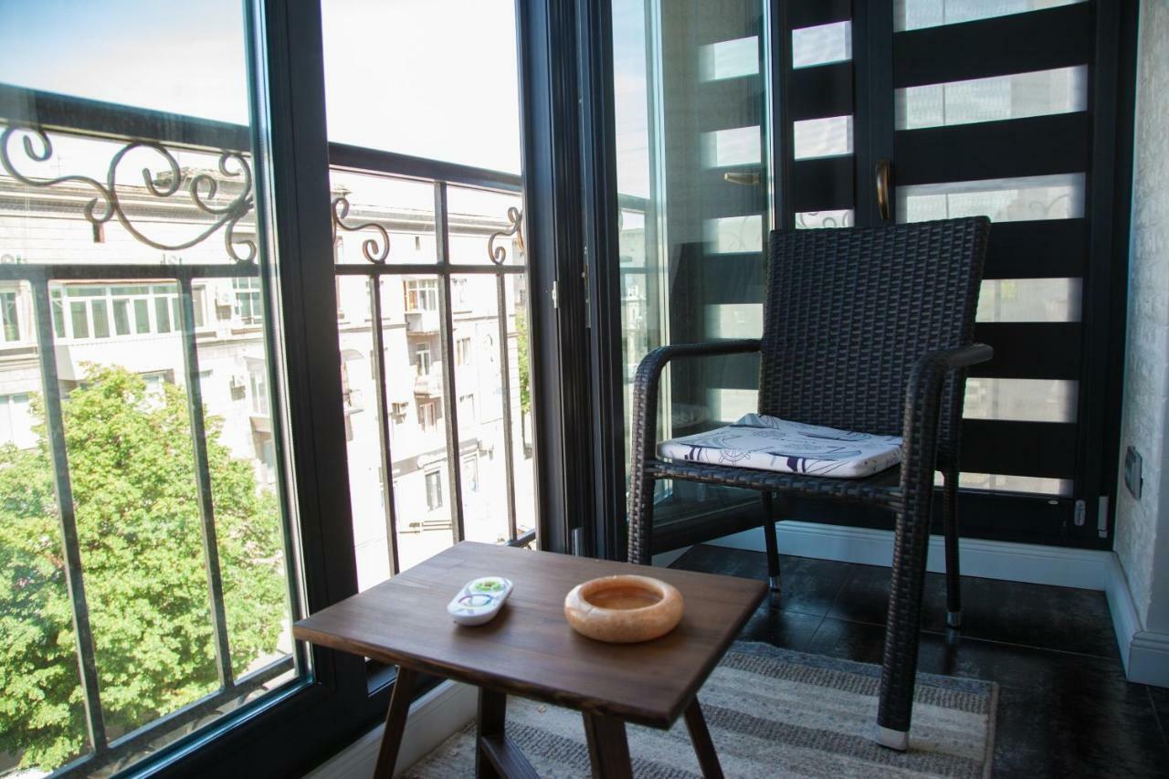 Vip Apartment On Lobanovskogo 19 Street Zaporizhia Екстериор снимка